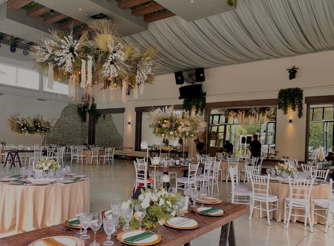 Obelisco Jardín de Eventos