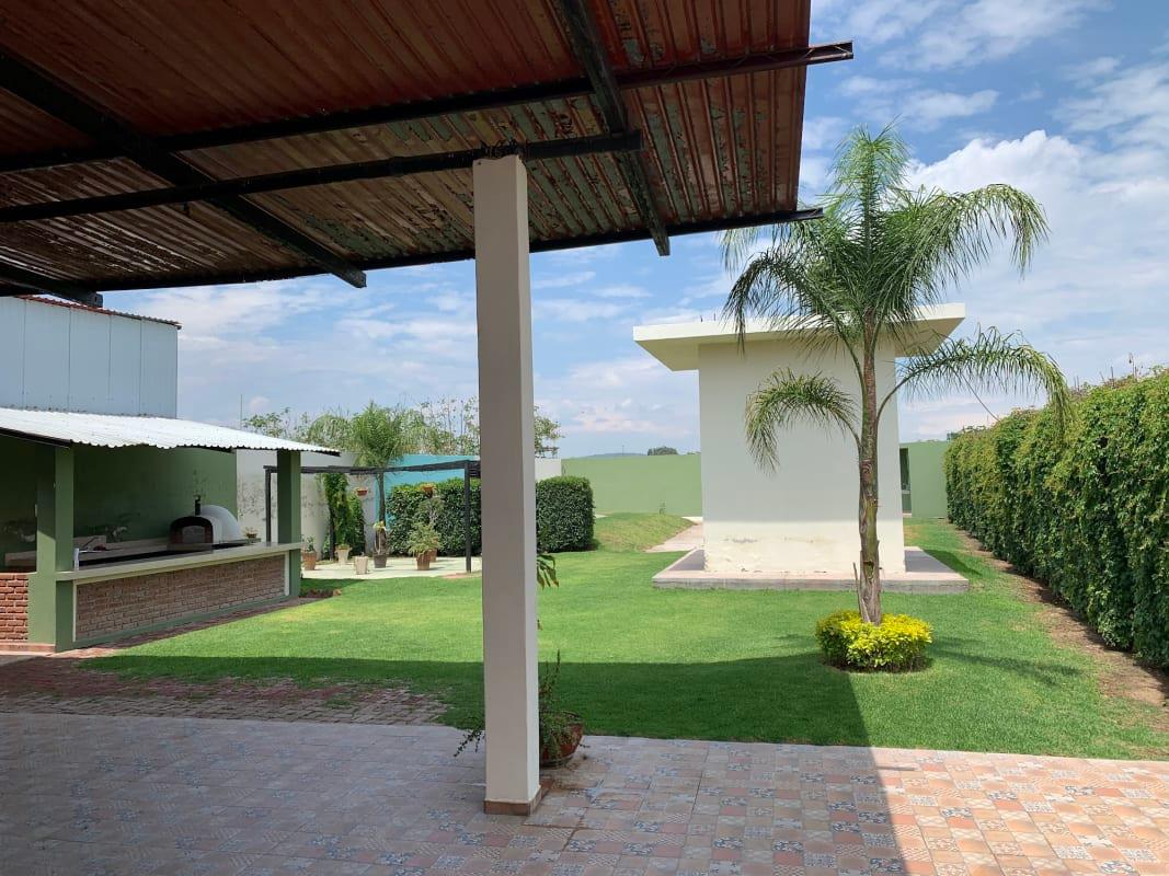 Barda con alberca en Irapuato El Capricho