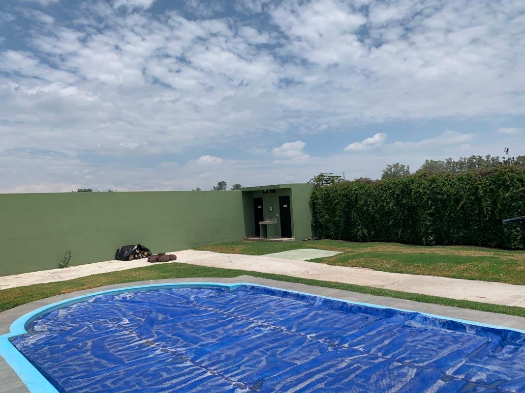 Barda con alberca en Irapuato El Capricho